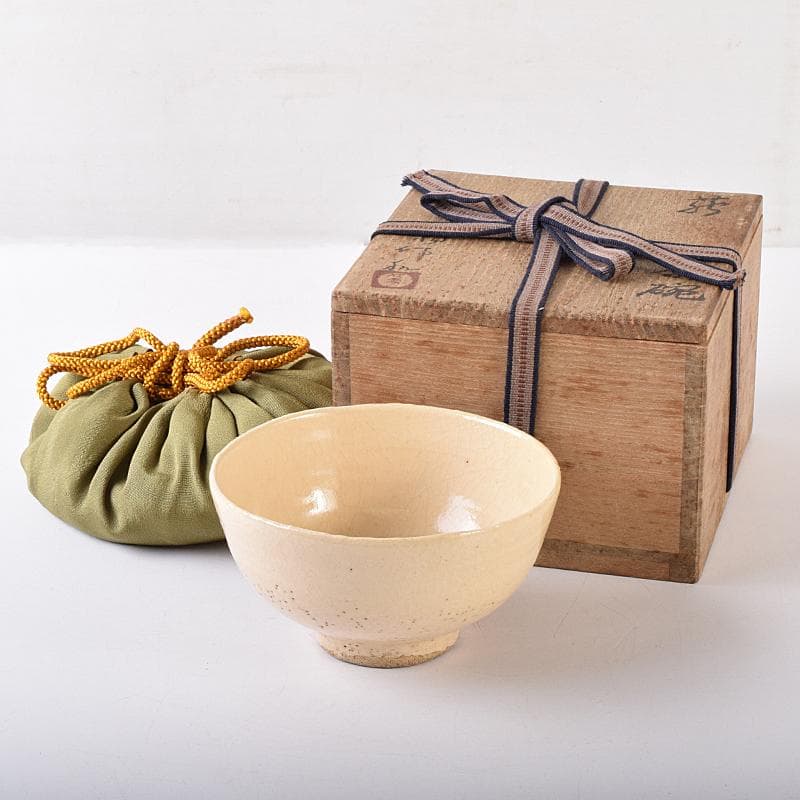 茶道具　萩焼　三輪休雪作　茶碗　共箱　M　R8137