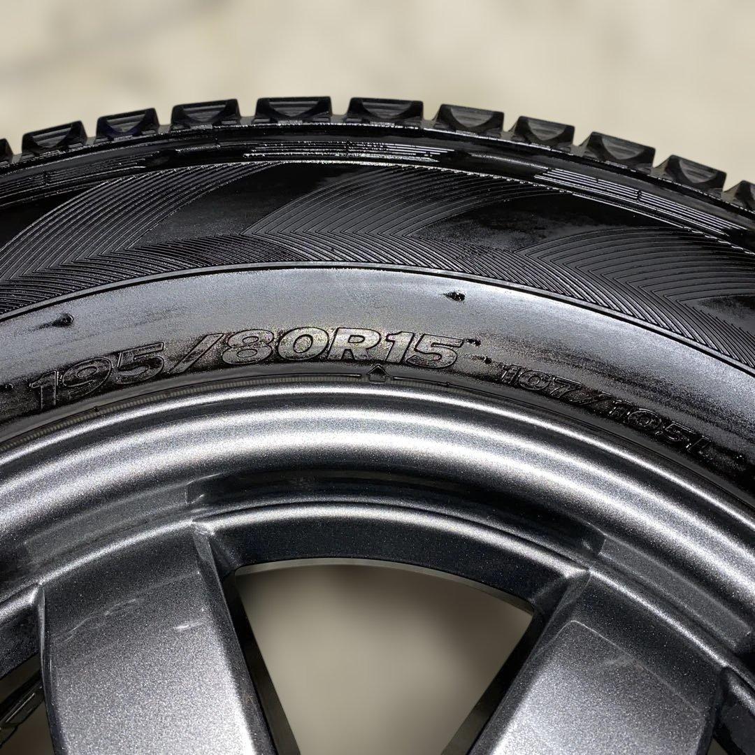 中古バリ溝ハンコックスタッドレスセット195/80R15LT 200系ハイエース