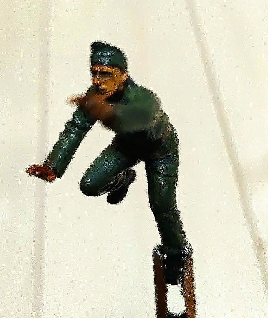 【塗装完成品】タミヤ　1/34　ドイツ四号突撃砲　戦車兵3名付き