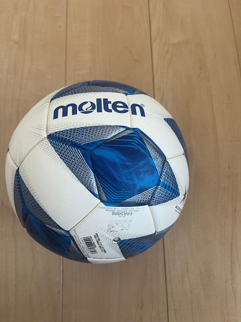 モルテンサッカーボール４号　新品　5000