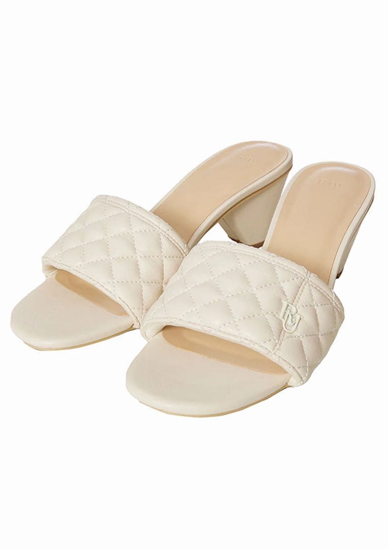 Riu リウ Quilting leather mule Rちゃん