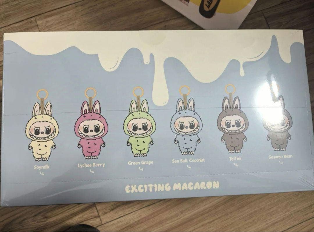 THE MONSTERS EXCITING MACARON ぬいぐるみ