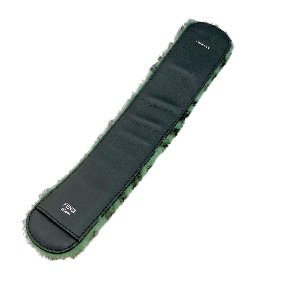 美品✨FENDI フェンディ　ショルダーストラップカバー　ズッカ　ウールボア