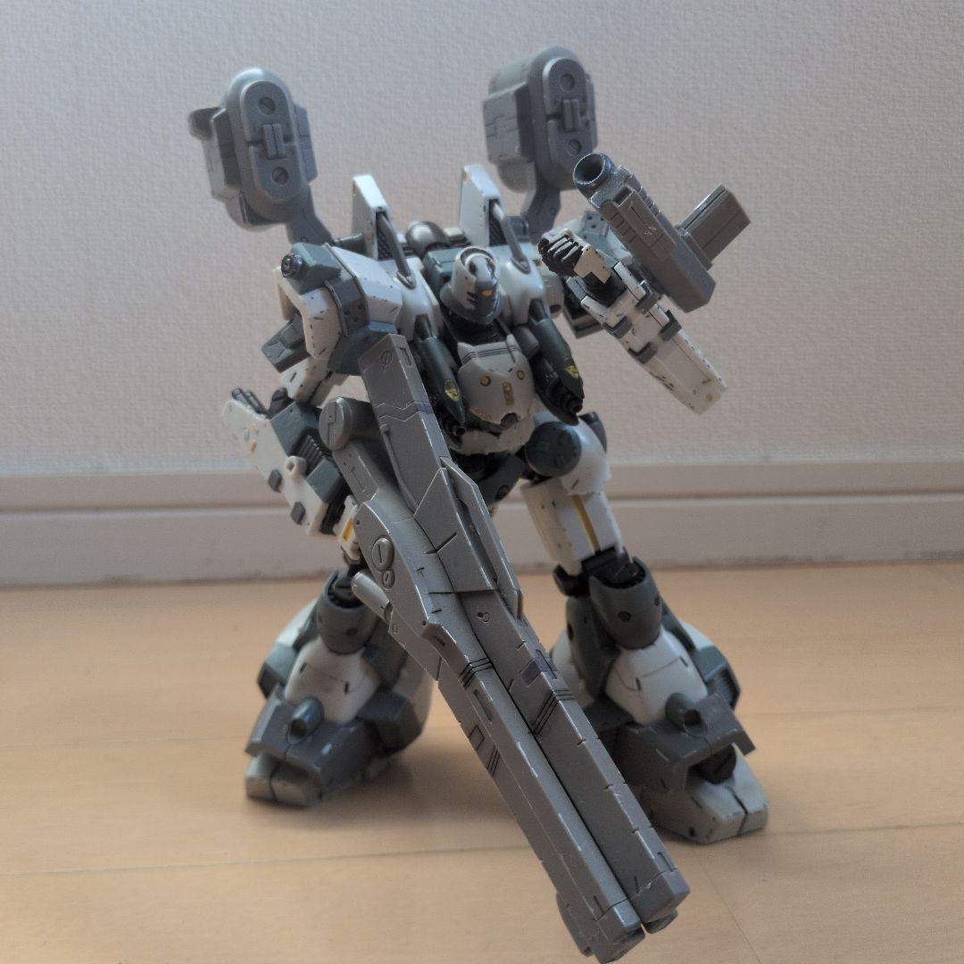 アーマードコアV.Iシリーズ 1/72　フォックスアイ(塗装済、完成品)