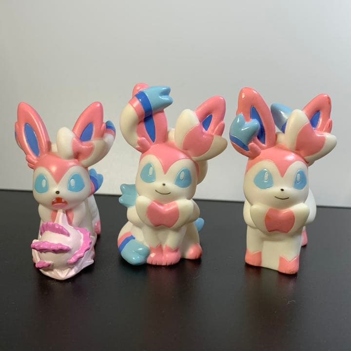 ポケモンキッズ　指人形　フィギュア　ニンフィア