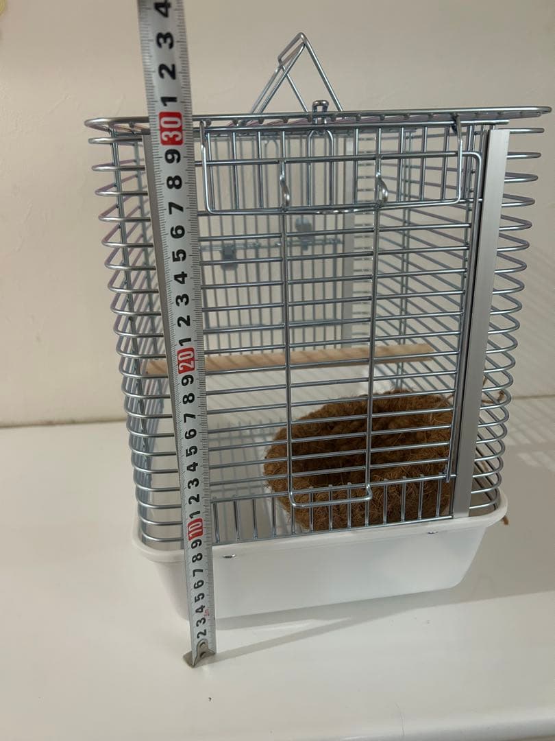 鳥小屋　小動物用金属ケージ 木製止まり木付き　(ベットプレゼント)