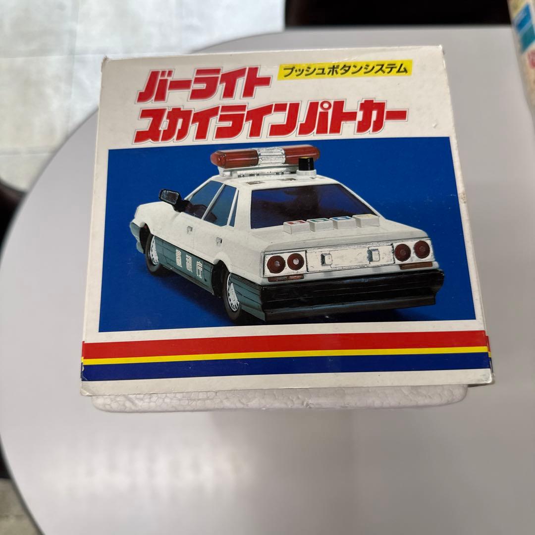 スカイラインパトカー ミニカー