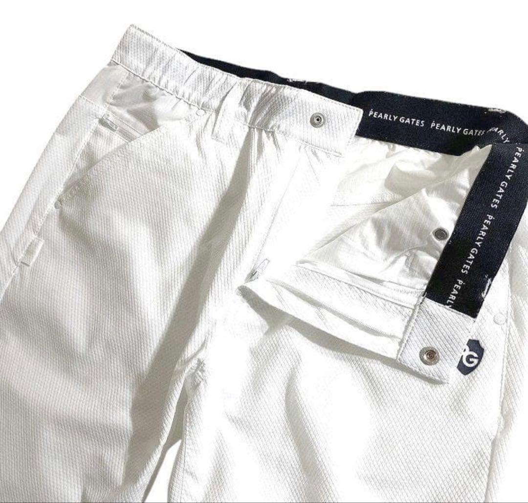 ホワイト ストレートカットパンツ　サイズ5