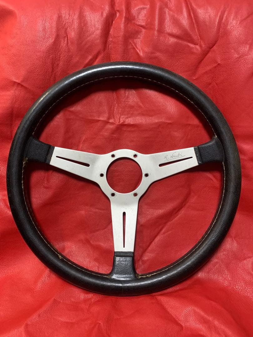 ナルディ NARDI クラシック ステアリング レザー 36センチ 1981年