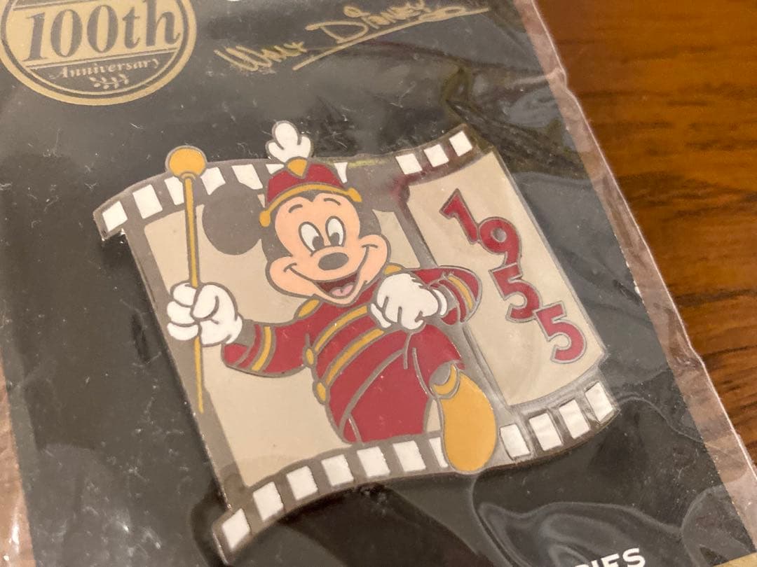 ディズニー 100周年記念 ピンバッジ6個セット