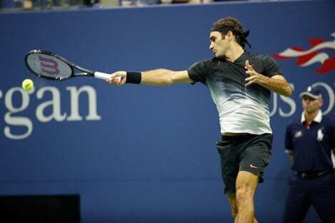 ニニ超超超入手困難 NIKE ロジャー・フェデラーモデル アドバンテージ