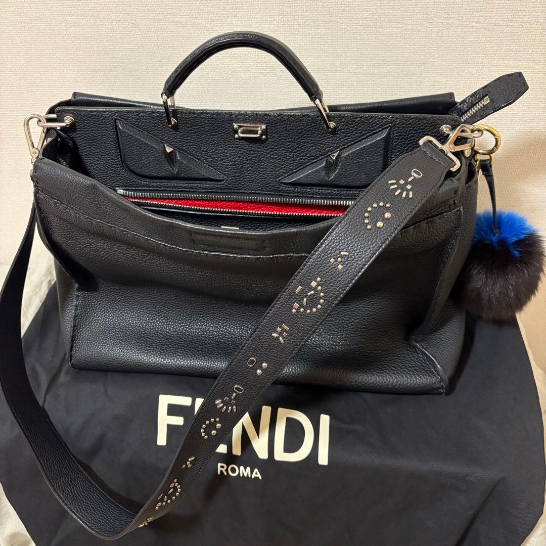 FENDI ピーカブー　ブラック ラージ