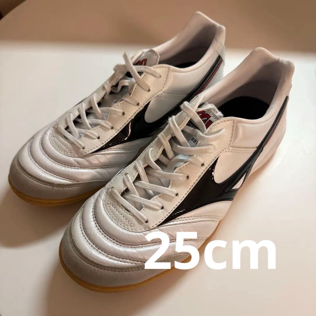 MIZUNO サッカーシューズ ホワイト/ブラック/レッド