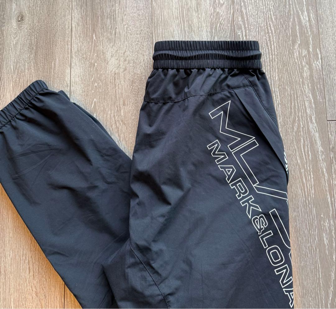【試着】MARK&LONA ナイロンパンツ 黒 ジョガー DST スウェット