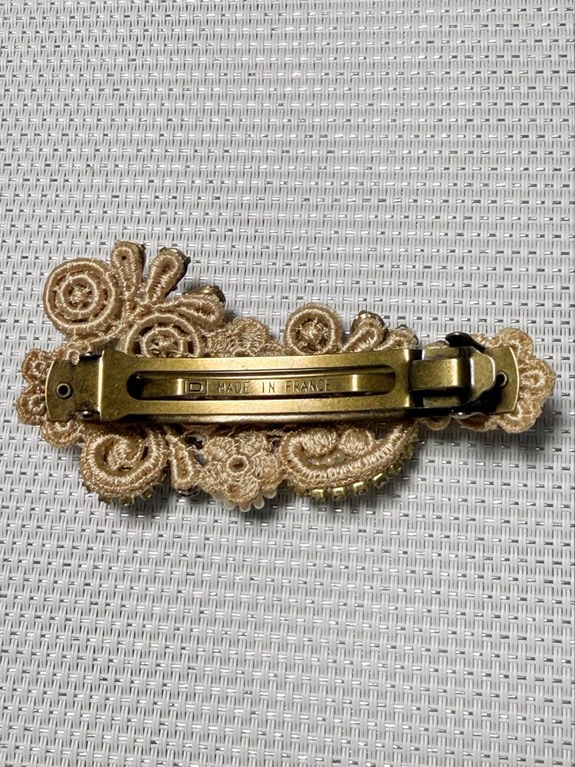 ミハエルネグリンヘアバレッタ