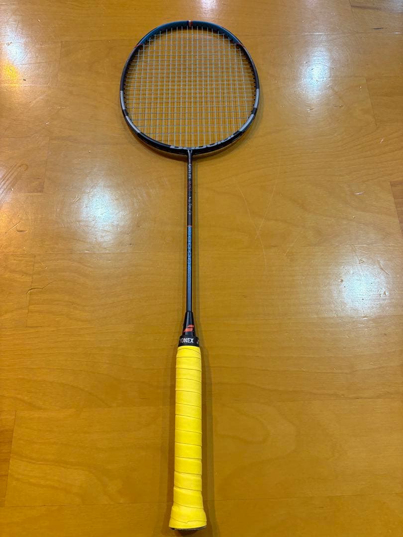バドミントンラケット SATTELITE