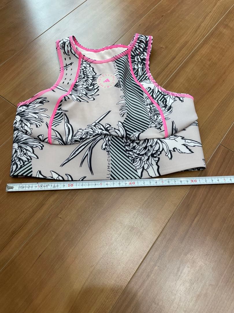 adidas× Stella McCartneyヨガウェアクロスストラップ