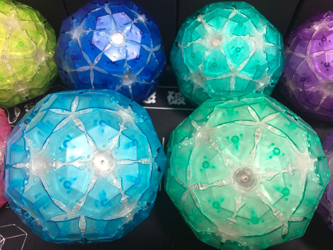 VERYPUZZLE LOVEBIRD 12COLORSルービックキューブパズル