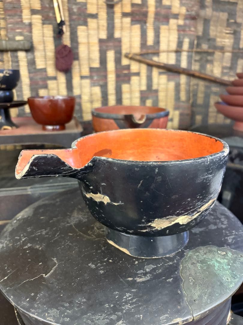 アイヌ　エトゥヌプ　片口　儀礼用　イヨマンテ　民具　漆器　根来塗り　明治〜戦前か