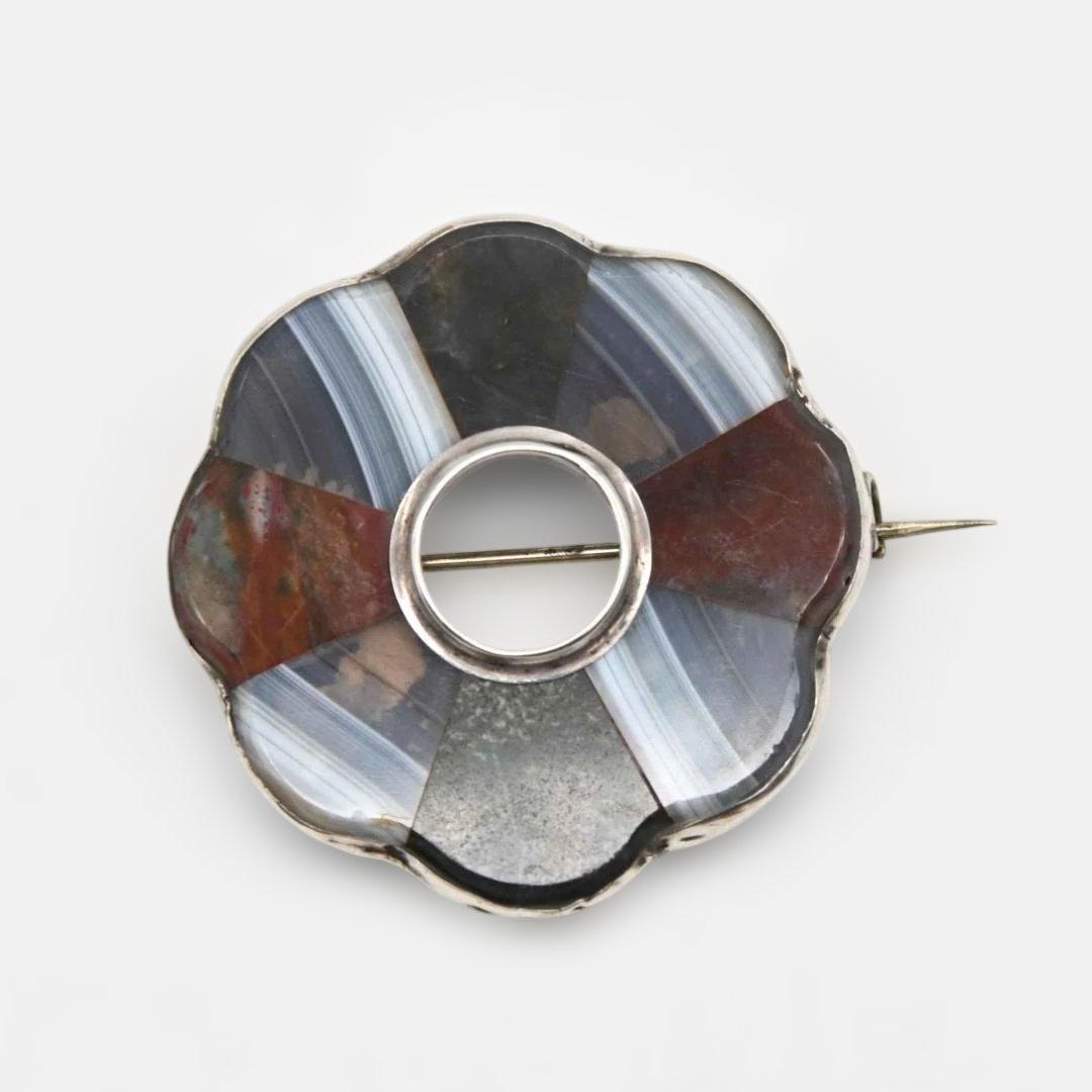 花型の銀製ブローチ　メノウ　スコティッシュ　s0077