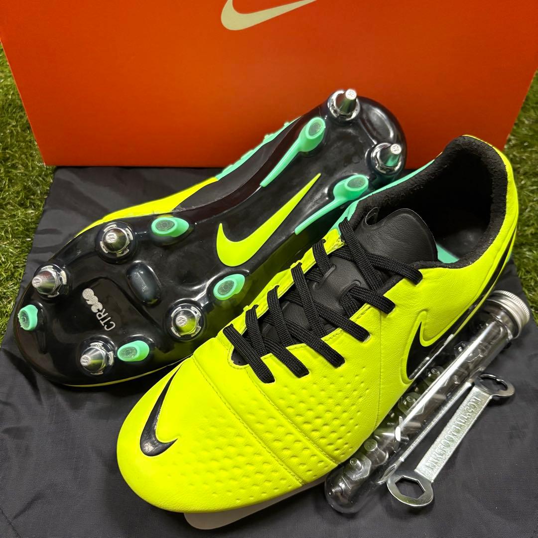 NIKE CTR360 Maestri Ⅲ SG-PRO 26cm