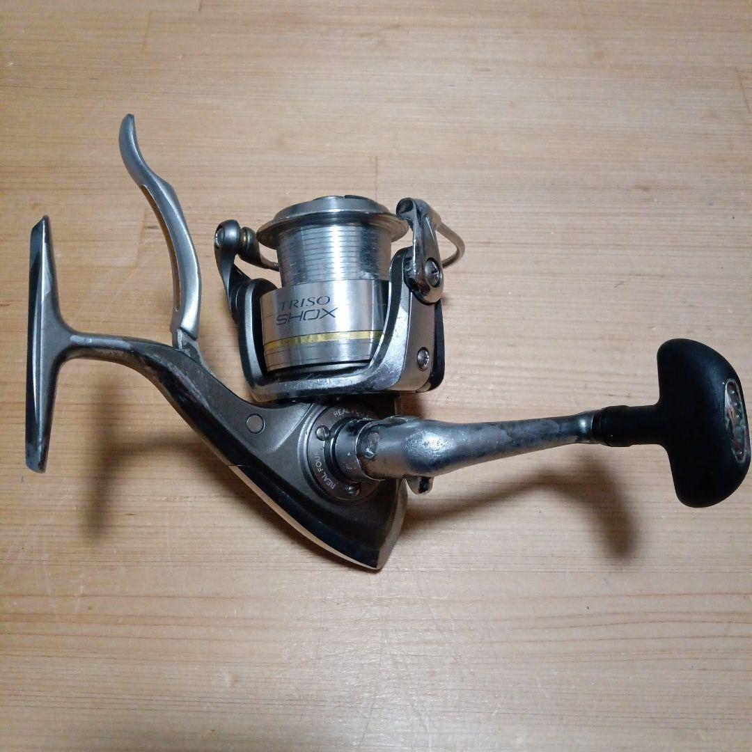 人気ブランド　ダイワ　トライソ　レバーブレーキリール　2300番