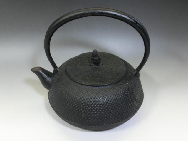 鉄瓶■アラレ 茶瓶 急須 松ぼっくり摘み 大きい 大振り お茶道具 骨董品