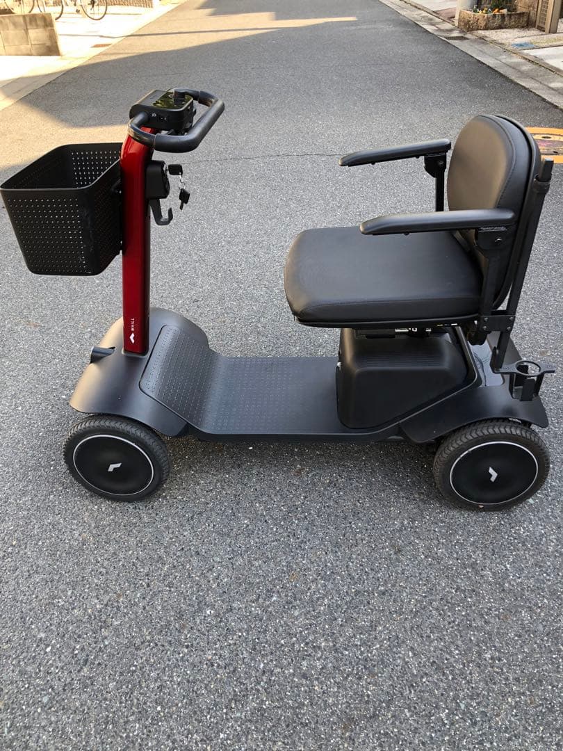 WHILL　Model S　4輪スクーター　電動車いす　　赤色　フルオプション