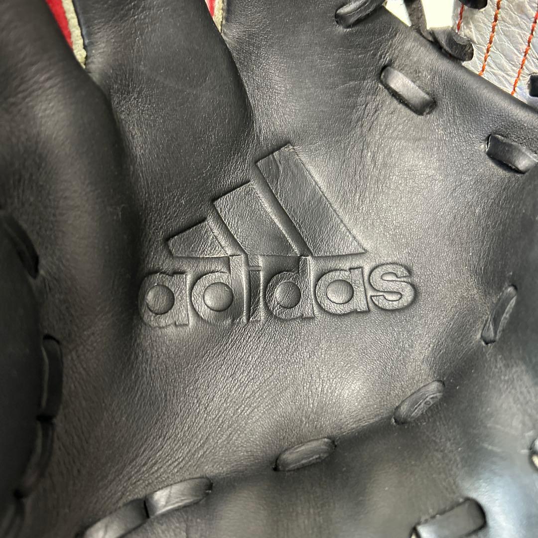 アディダス 軟式 野球　オールラウンド用　左投げ