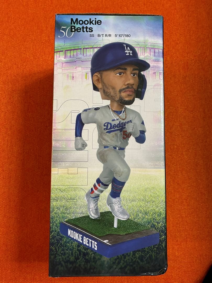 ムーキー・ベッツ　ボブルヘッド&練習ボール