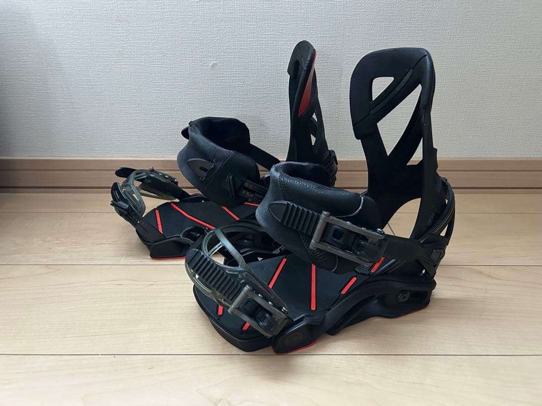 サロモン　ホログラムシャドウMサイズ