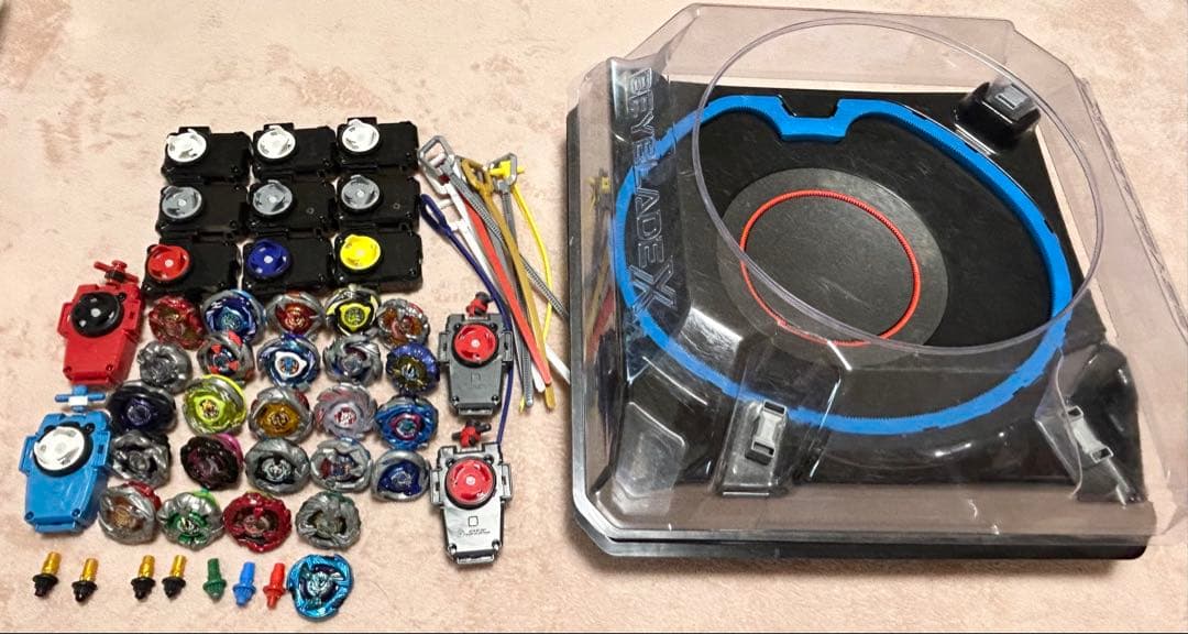 BAYBLADE x まとめ売り　25個他　公式スタジアムつき