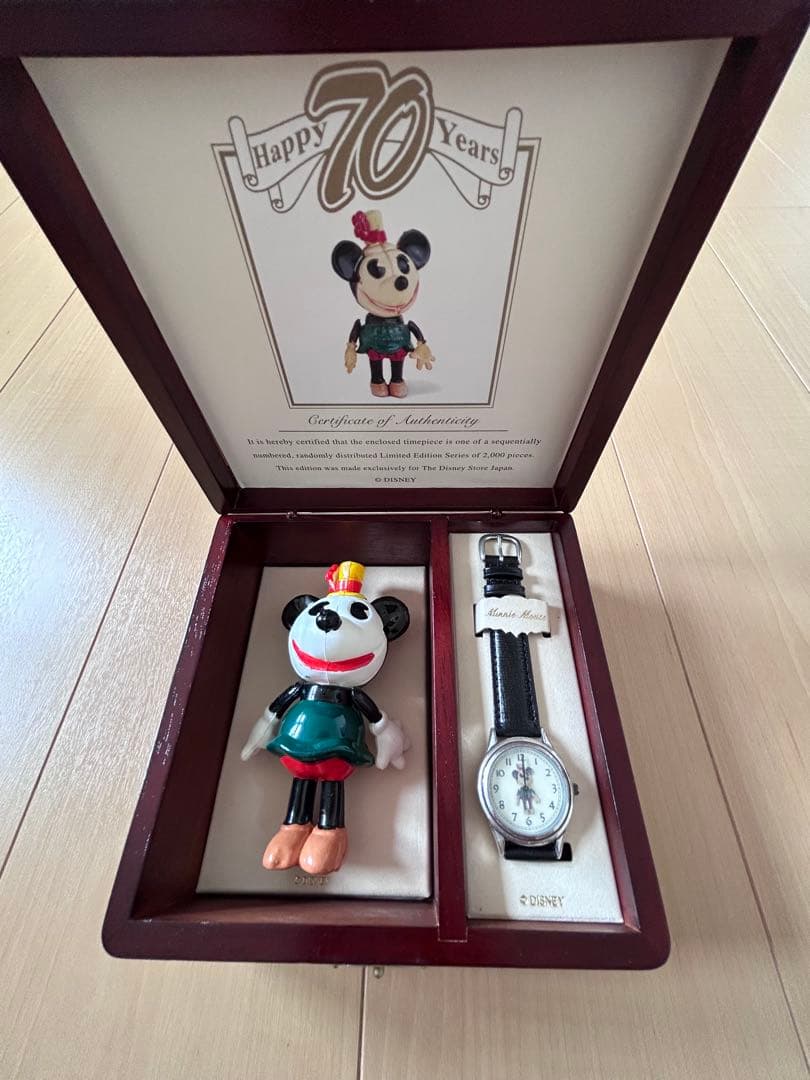 限定ミニーマウス 腕時計 生誕70周年記念 セルロイド人形セット<値下げ交渉可>