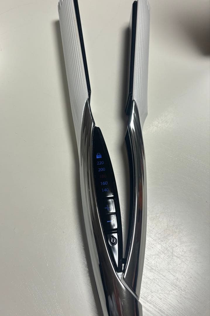 リファ　ストレートヘアアイロン　ホワイト