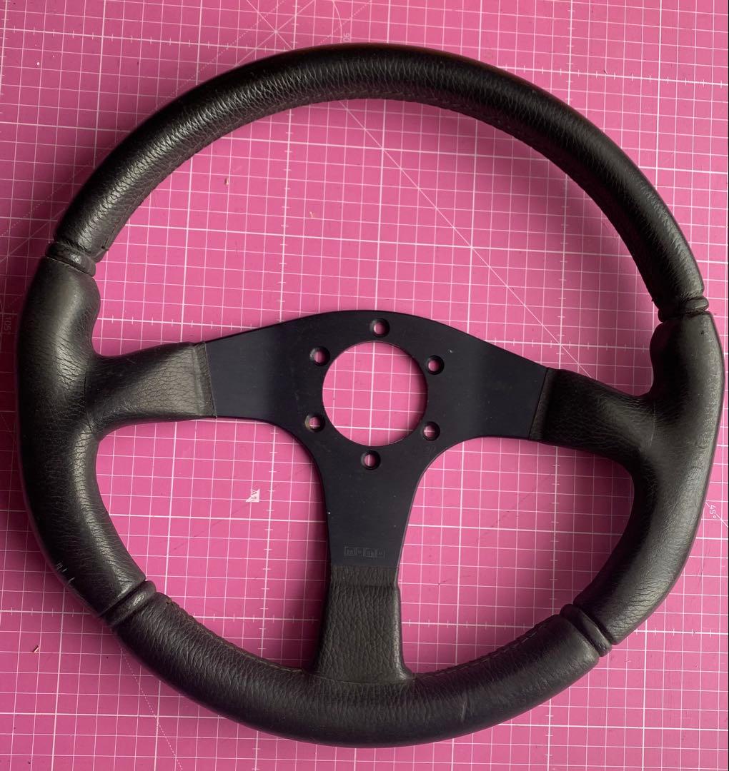 MOMO TYP D35 ブラックレザー三本スポークステアリング