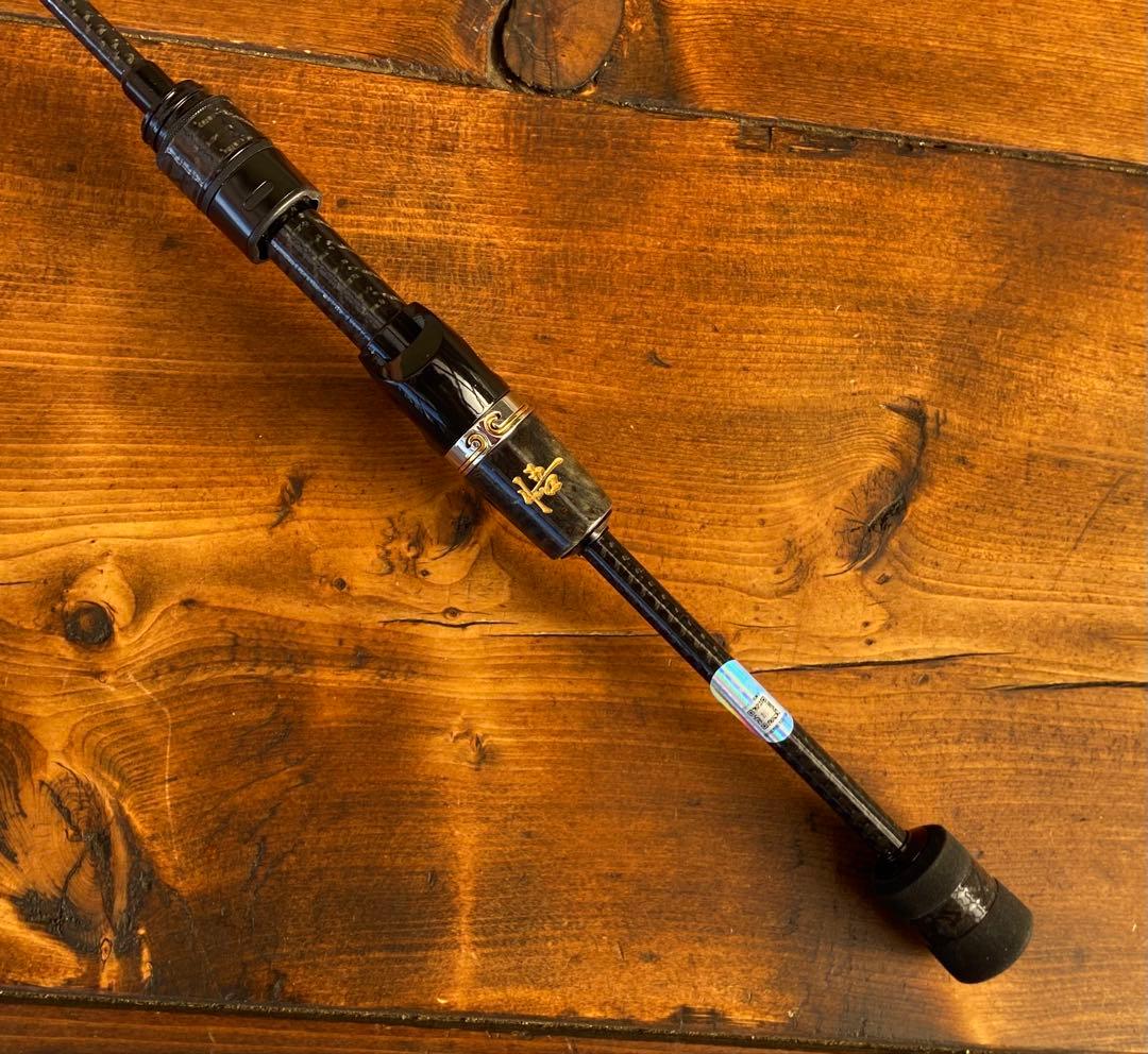 超軽量　カーボンロッド　ベイトロッド　C602L バスロッド　ウッドグリップ