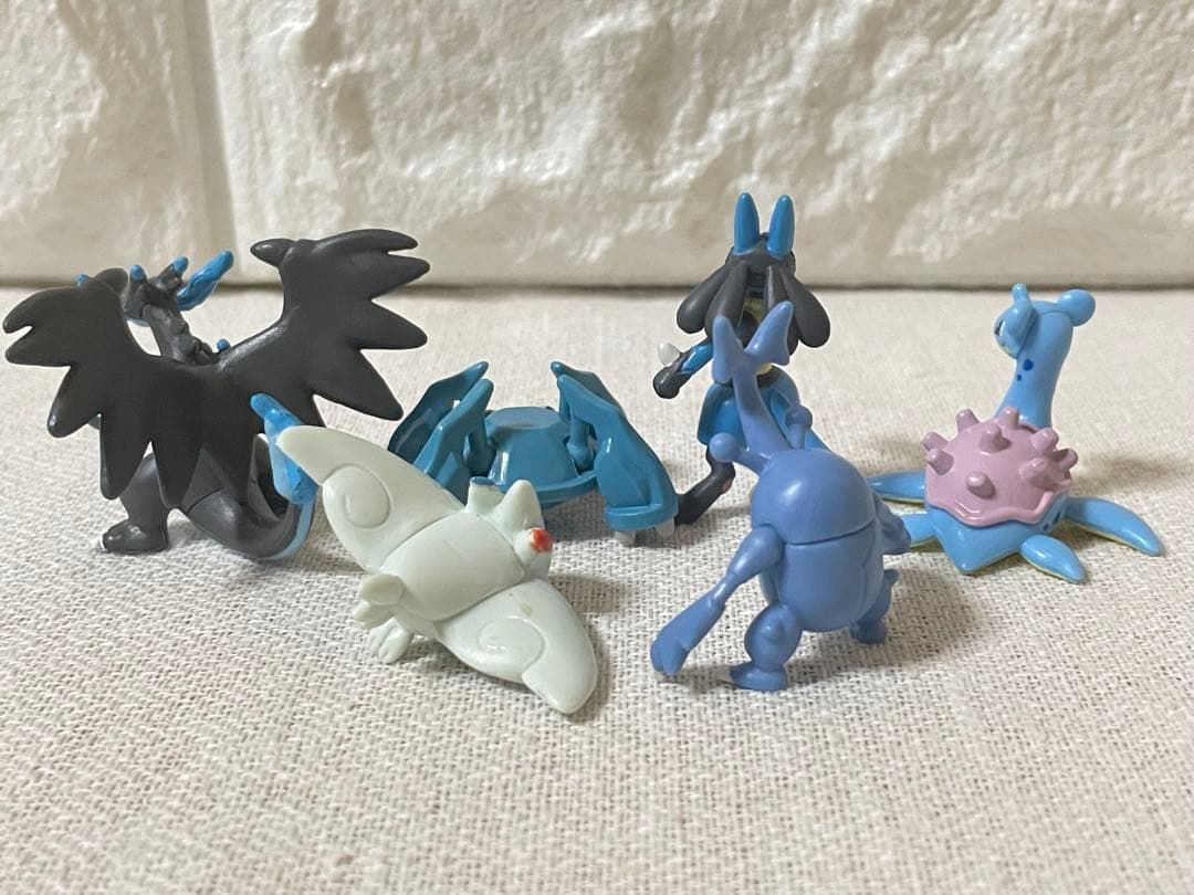 ポケモン　ミニフィギュアなど　ピカチュウ　ルギア　メガリザードンX ヘラクロス