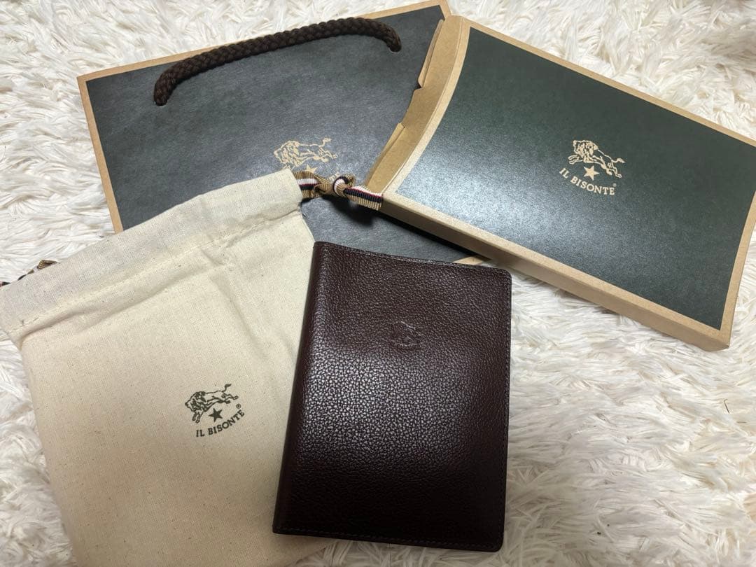 【新品未使用】イルビゾンテ　パスポートケース