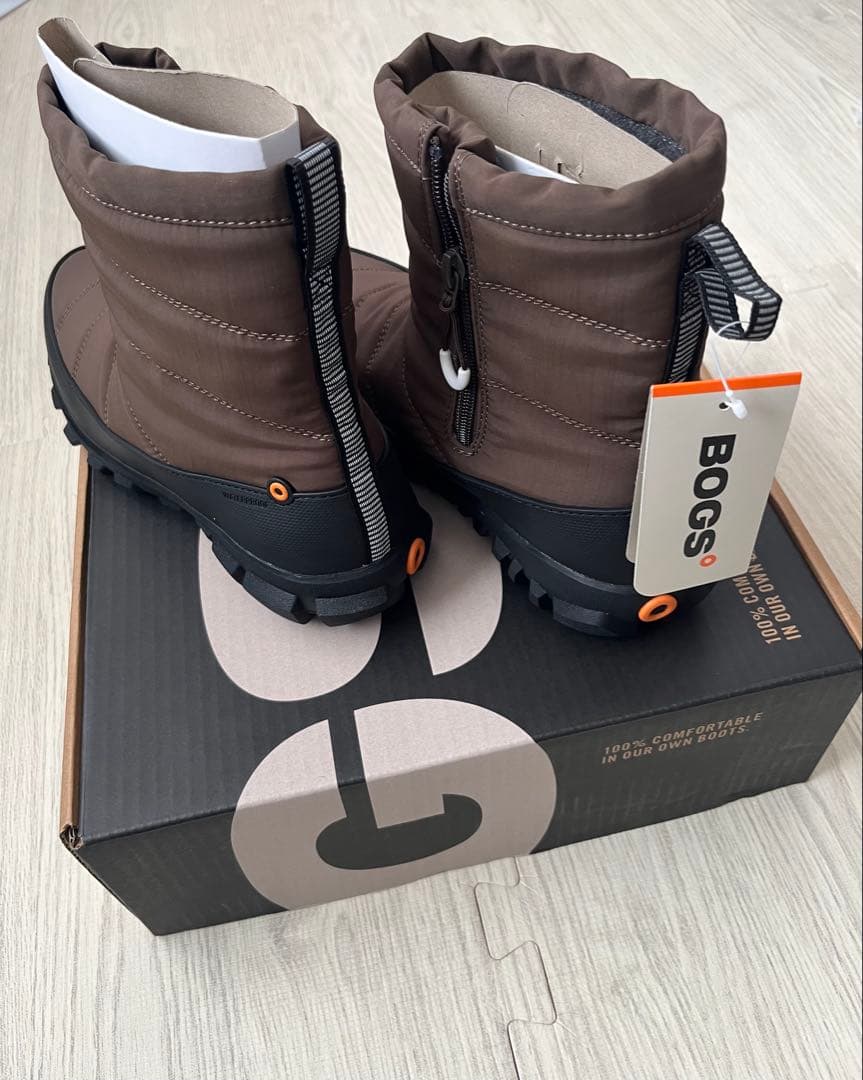 BOGS ブラウン ジッパー付きブーツ 新品