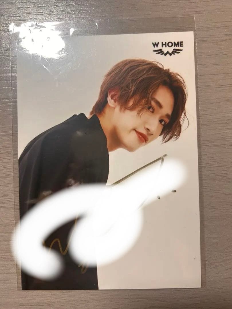 WATWING W  サイン入り写真