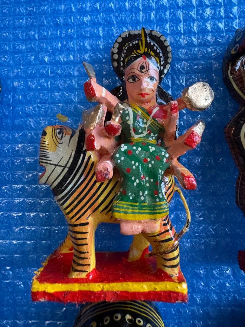 ヒンドゥー教の像　ビシュヌ　ハヌマーン　ドルガ　クリシュナ　ブラフマー