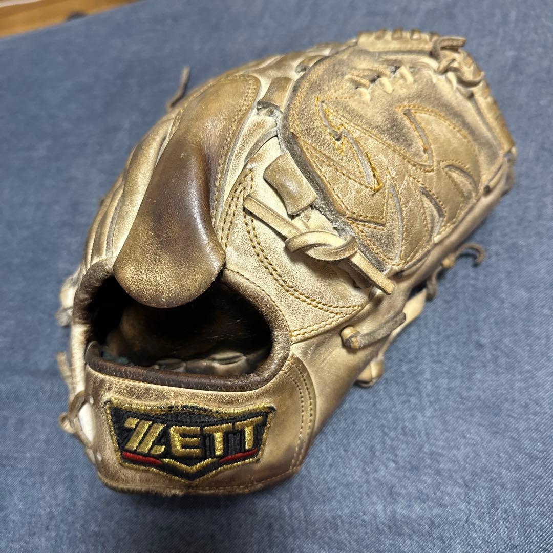 ZETT プロステイタス 硬式　投手用グローブ