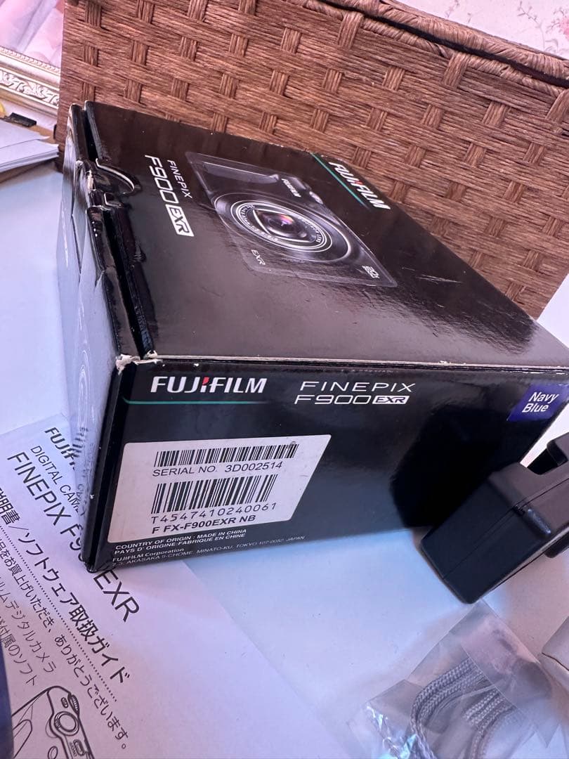 【美品】Fujifilm FinePix F900EXRコンパクトデジタルカメラ