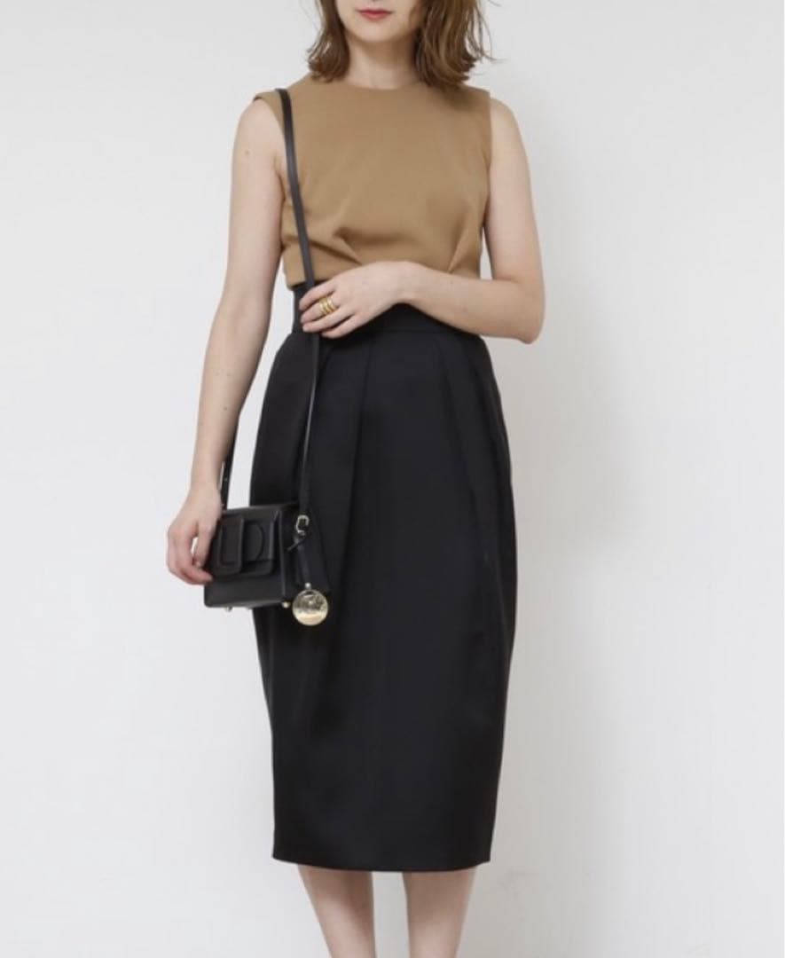 未使用 Liesse リエス ノースリーブ ワンピースドレス