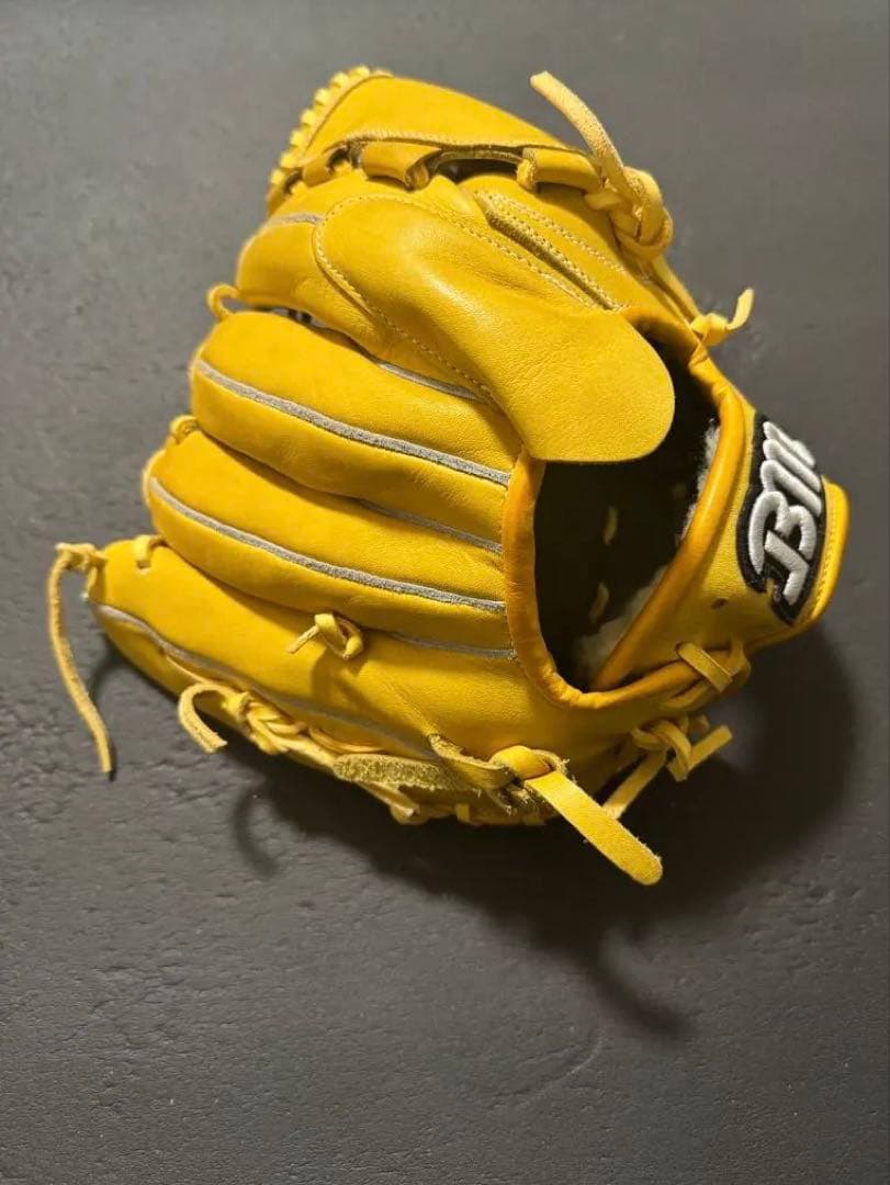 軟式投手用グローブ　ベースマン　刺繍なし　オーダーグラブ