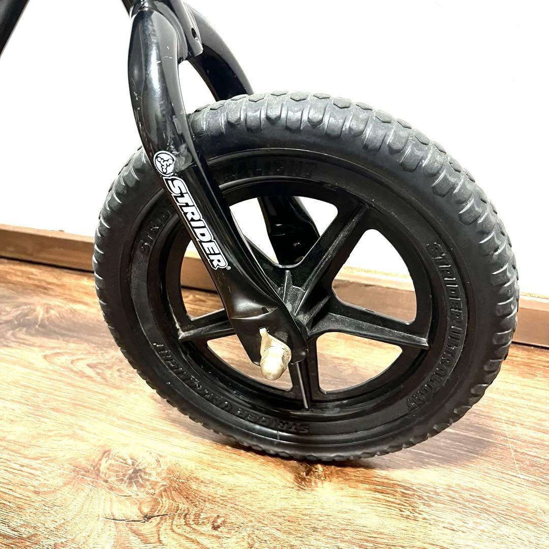 ひーちゃん　ストライダー スポーツ ブラック 12インチ 付属品多数