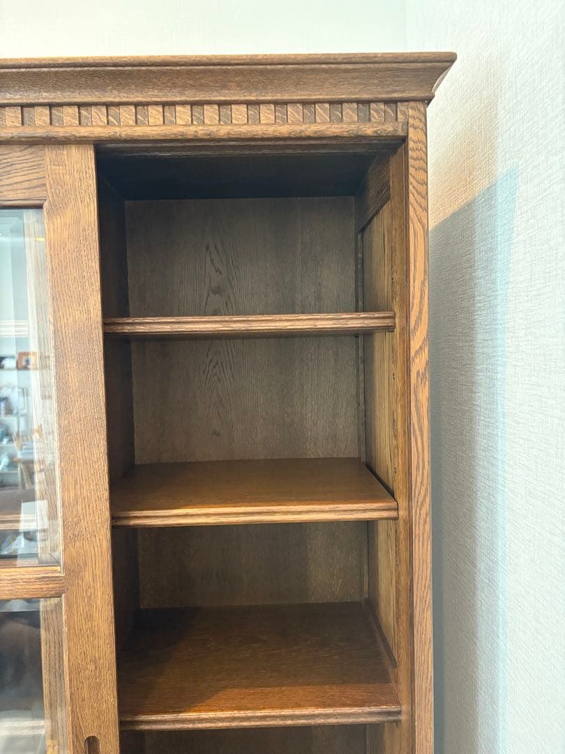 お値下げしました　葉山家具　ガラス引き戸書棚　クラッシックシリーズ
