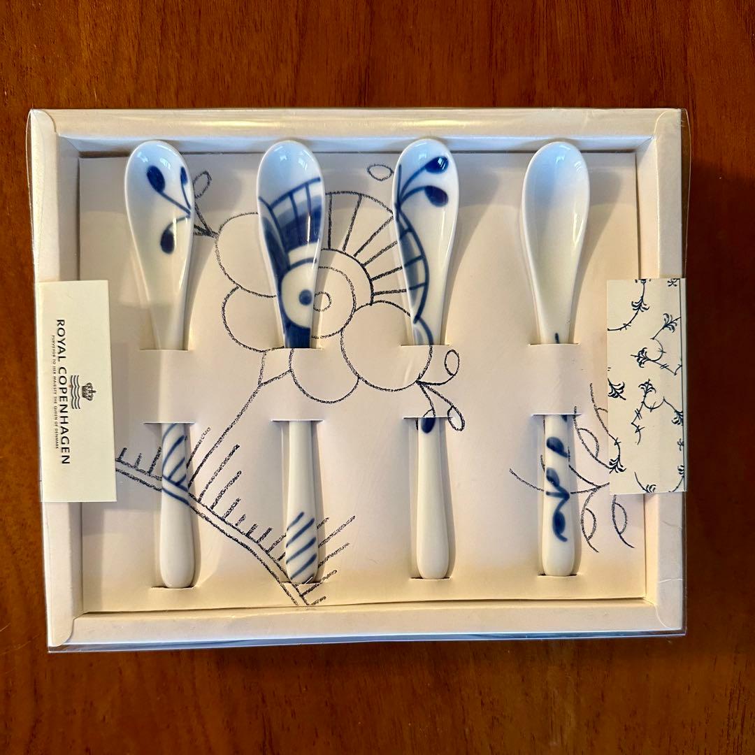 未使用品　ロイヤルコペンハーゲン ブルーフルーテッド メガ スプーン 4点 箱付