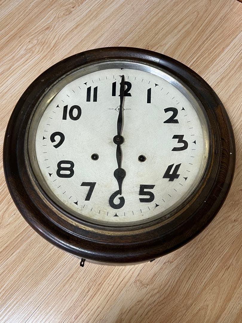 アンティーク　TRADEMARK 手巻き　時計　掛け時計　レトロ　ヴィンテージ