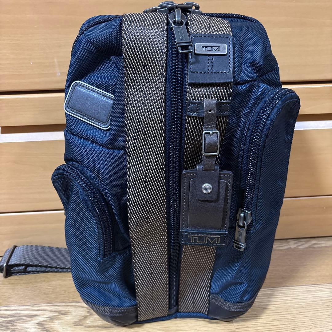 TUMI トゥミ　ショルダーバッグ　ネイビー